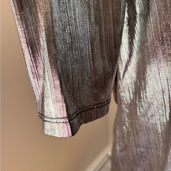 NWT CECE GUNMETAL Silver LIKE Shimmering Women's long sleeve Top Sz L Large NEW - Picture 7 of 9